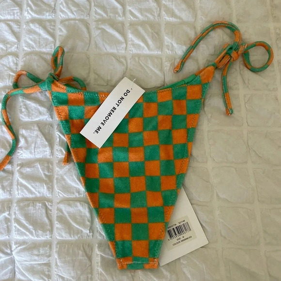 With Jean checkered betsey bikini bottom - Picture 8 of 9